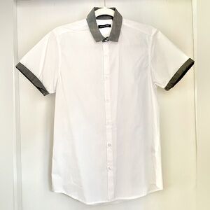 Brave Soul White Buttonup all gender shirt w/contrast cuffs & collar Men S